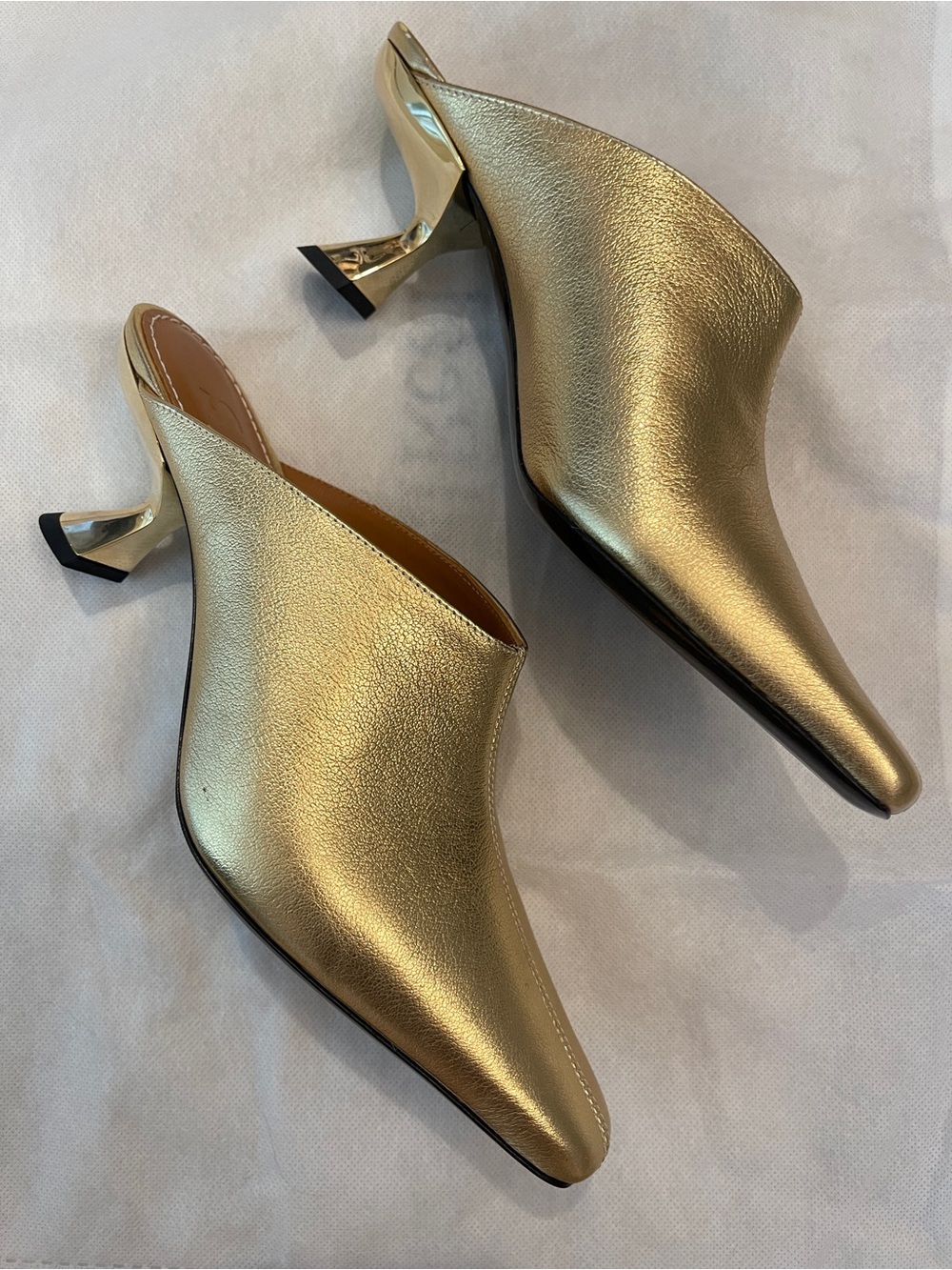 STAUD Gold Leather Mules (size 38) - Picture 4 of 8